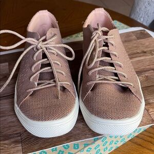 Rothy's Tan Knit Sneakers